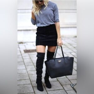 Like new! Black Label black ribbed Corduroy Mini Skirt – Size 5